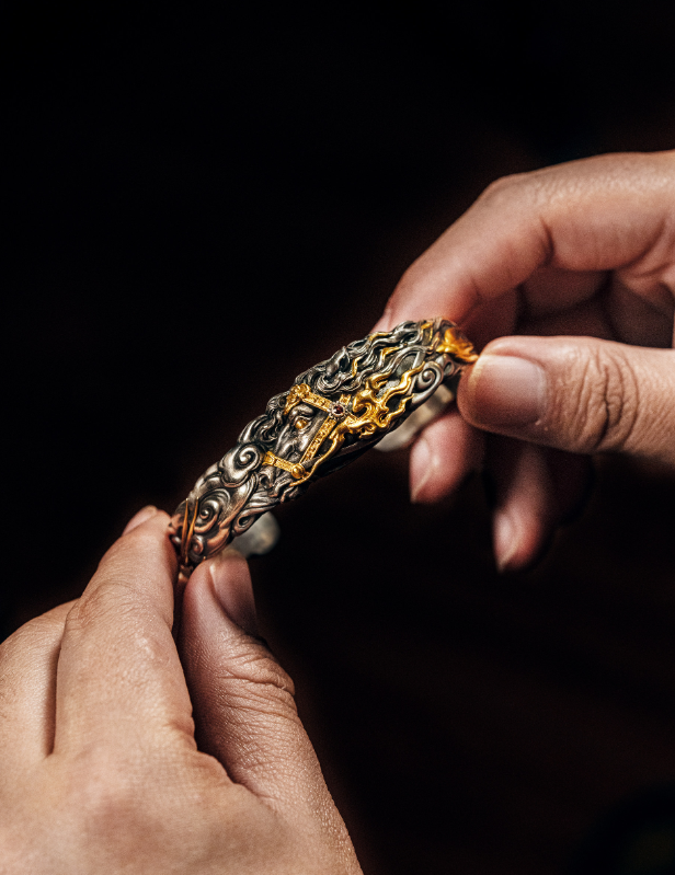 Galloping Horse Heritage Bracelet Secondary image