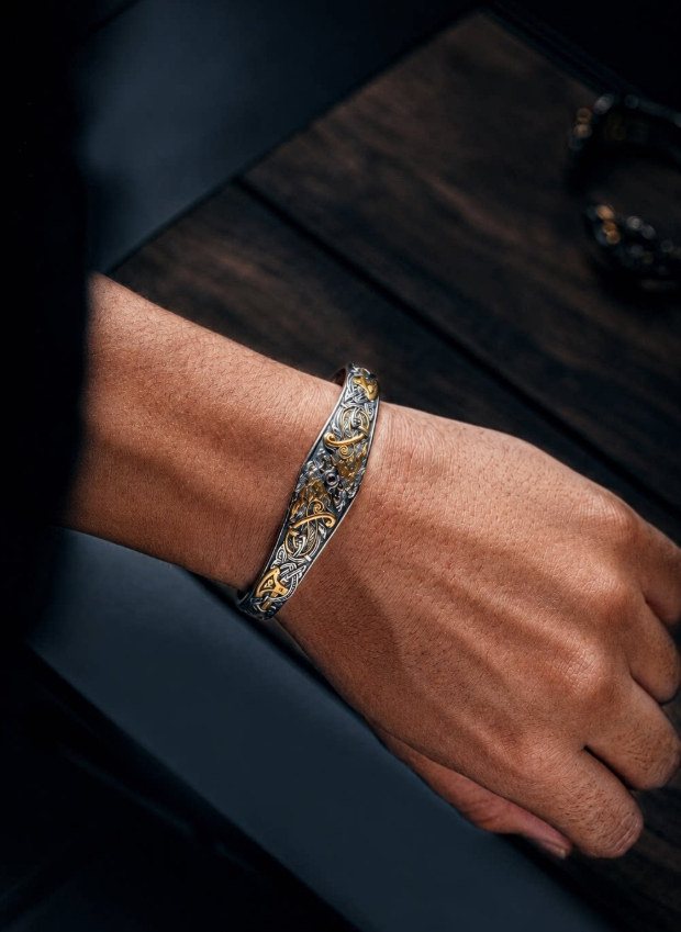 Celtic Twin Wolf Bracelet