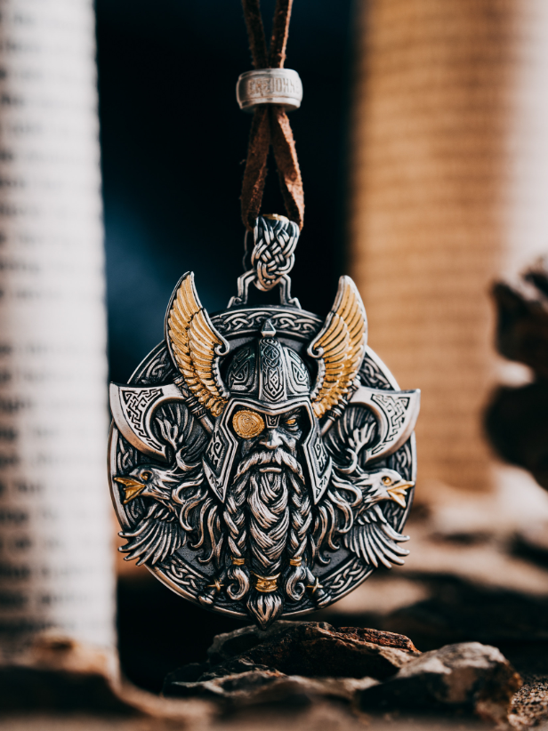 Odin Creation Celtic Pendant Necklace